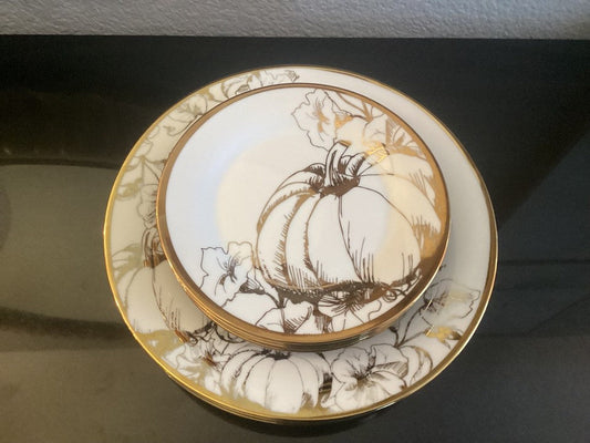 Ciroa Luxe Pumpkin White & Gold Fall/Halloween Plate Set Of 2 - Service For 4